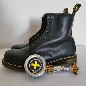 DR. MARTENS MEN'S WINTERGRIP BOOT